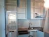 Cucina su misura con mobili laccati azzurro e bianco in stile artigianale - Foto 2