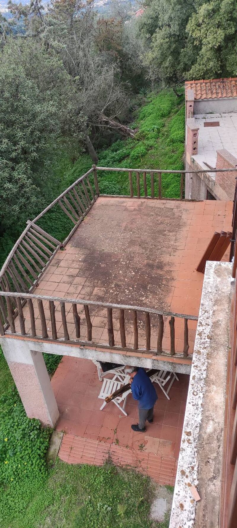 Ringhiere terrazza prima dell'intervento di sostituzione - Foto 2